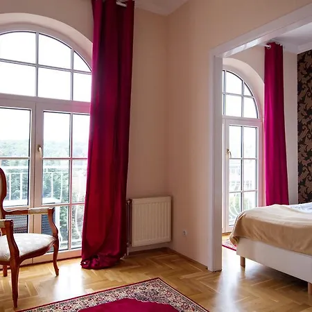 Korda Hotel