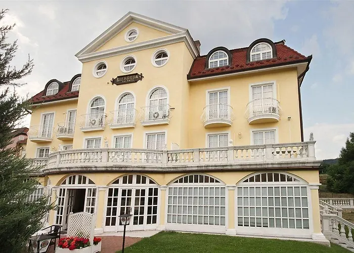 Korda Hotell 3*
