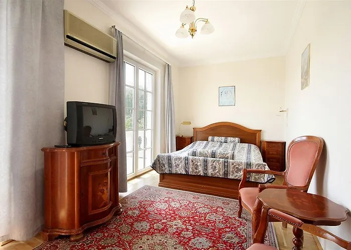 Korda Hotel